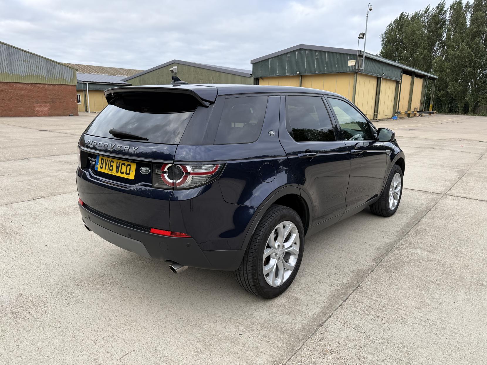 Land Rover Discovery Sport 2.0 TD4 HSE SUV 5dr Diesel Auto 4WD Euro 6 (s/s) (180 ps)