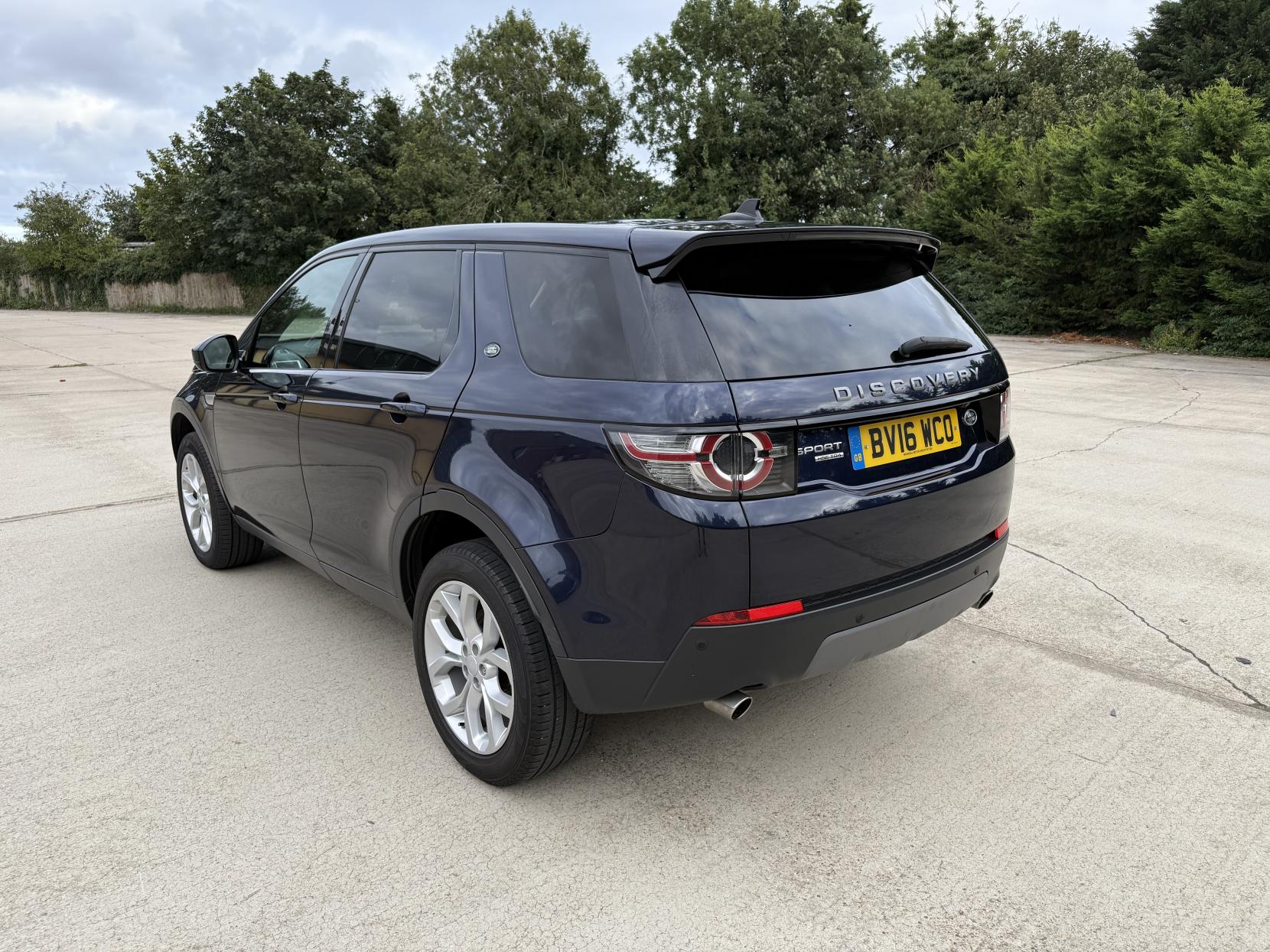 Land Rover Discovery Sport 2.0 TD4 HSE SUV 5dr Diesel Auto 4WD Euro 6 (s/s) (180 ps)