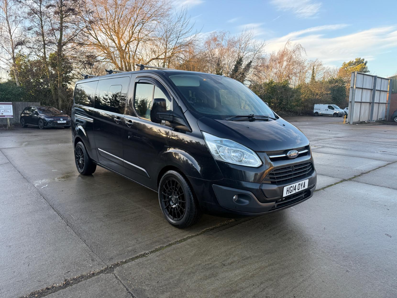 Ford Transit Custom 2.2 TDCi 290 Limited Crew Cab Combi Van 6dr Diesel Manual L2 H1 (191 g/km, 155 bhp)