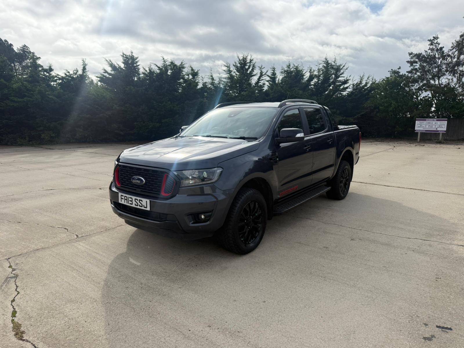 Ford Ranger 2.0 EcoBlue Wildtrak Pickup Double Cab Thunder 4dr Diesel Auto 4WD Euro 6 (s/s) (213 ps)