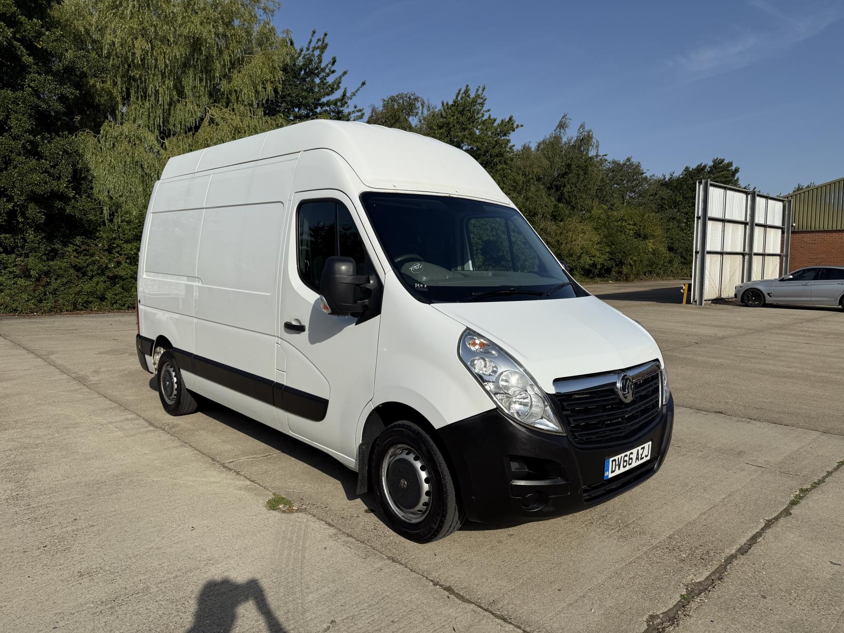 Vauxhall Movano 2.3 CDTi 3500 Panel Van 5dr Diesel Manual FWD L2 H3 Euro 6 (110 ps)