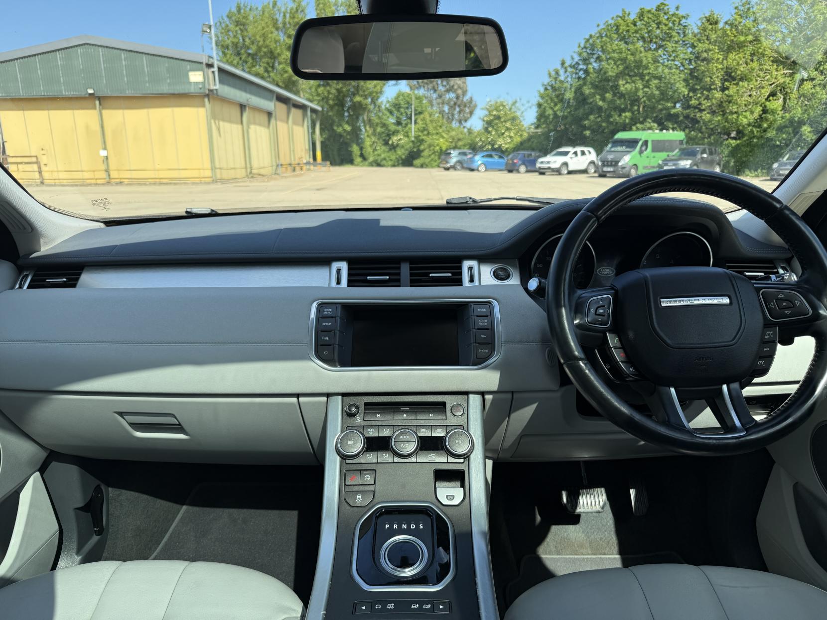 Land Rover Range Rover Evoque 2.2 SD4 Pure Tech SUV 5dr Diesel Auto 4WD Euro 5 (s/s) (190 ps)