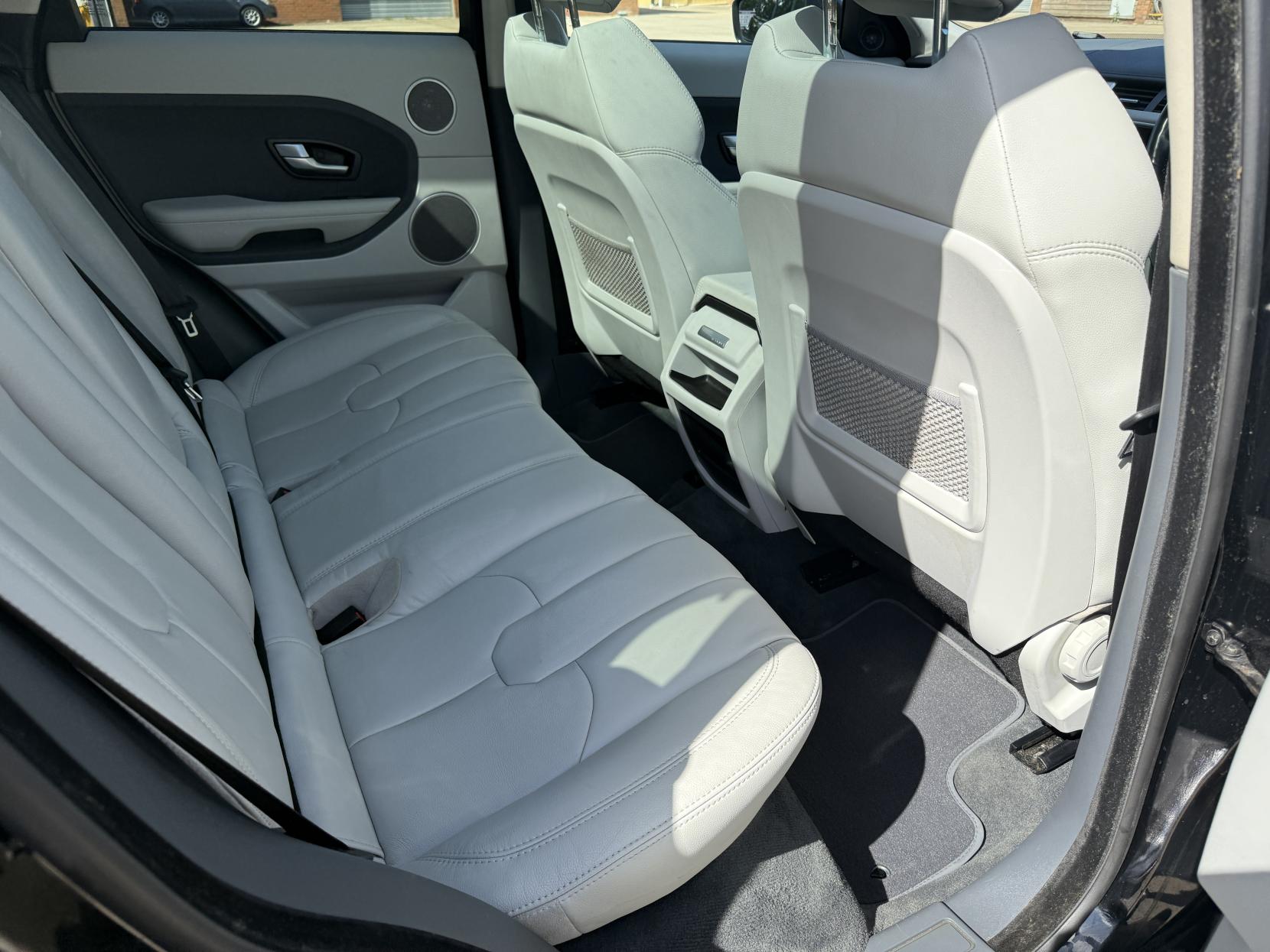 Land Rover Range Rover Evoque 2.2 SD4 Pure Tech SUV 5dr Diesel Auto 4WD Euro 5 (s/s) (190 ps)