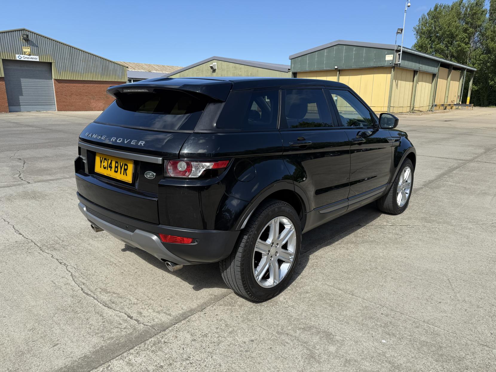 Land Rover Range Rover Evoque 2.2 SD4 Pure Tech SUV 5dr Diesel Auto 4WD Euro 5 (s/s) (190 ps)