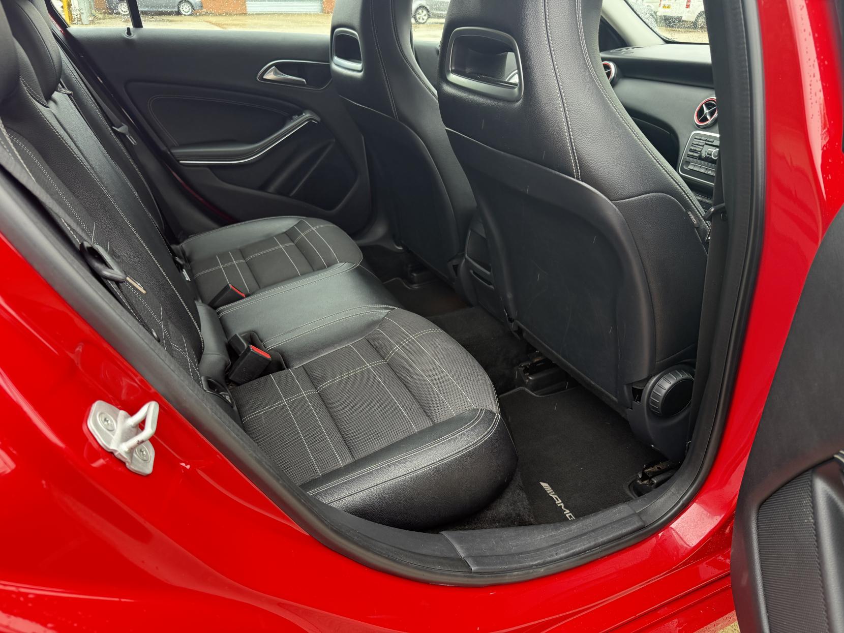 Mercedes-Benz A Class 1.8 A200 CDI Sport Hatchback 5dr Diesel 7G-DCT Euro 5 (s/s) (136 ps)