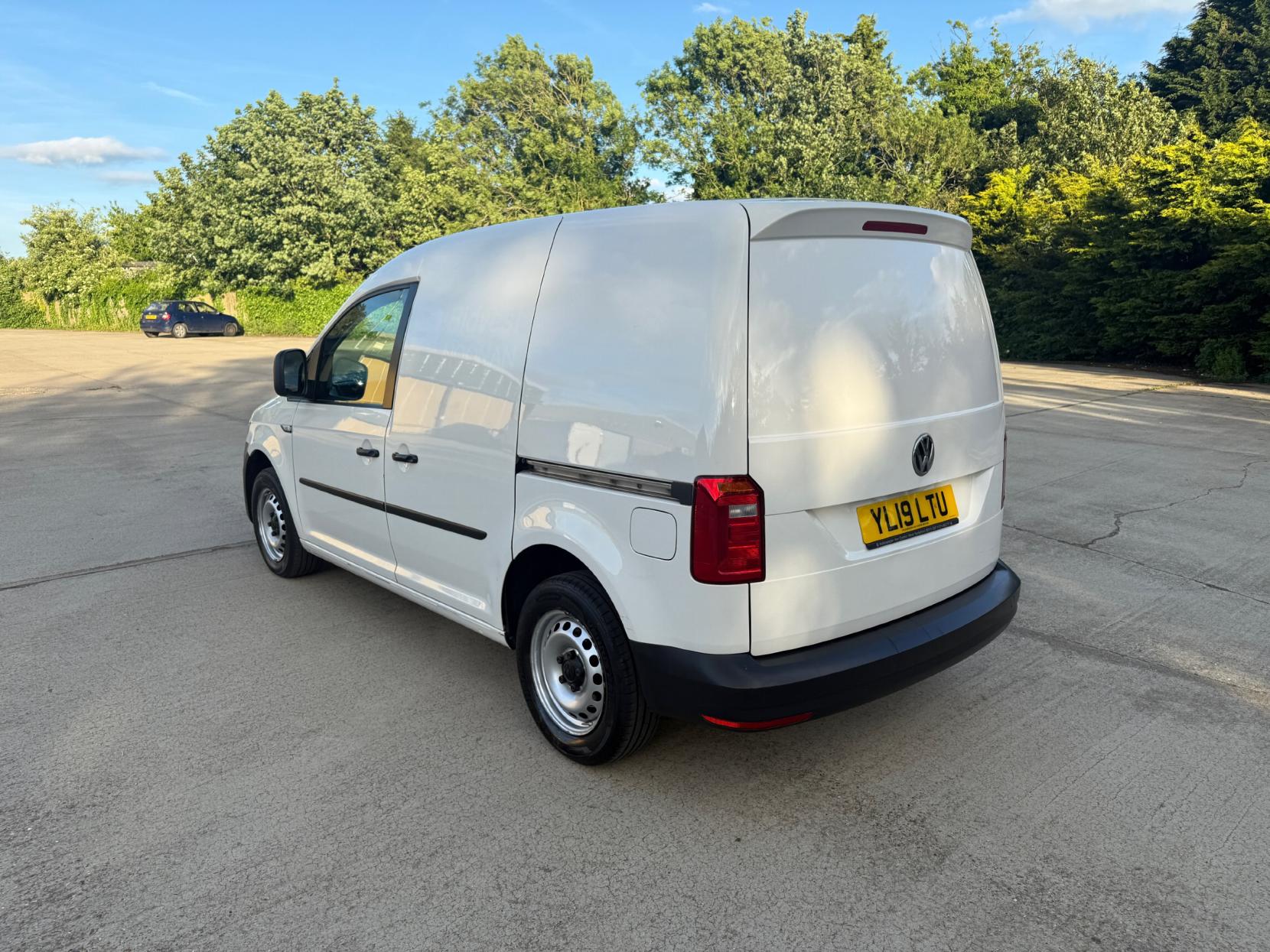 Volkswagen Caddy 2.0 TDI C20 Startline Panel Van 5dr Diesel Manual SWB Euro 6 (s/s) (102 ps)