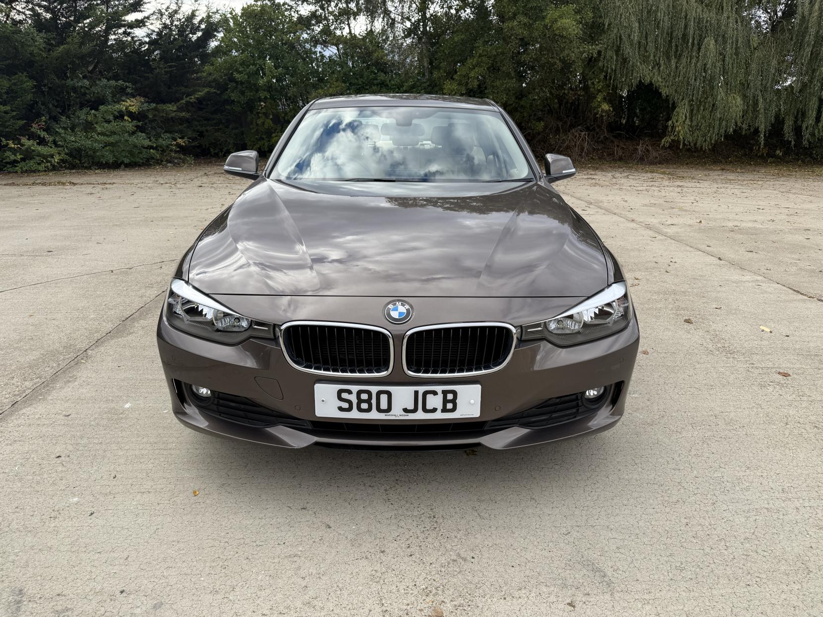 BMW 3 Series 2.0 320d SE Saloon 4dr Diesel Auto Euro 5 (s/s) (184 ps)