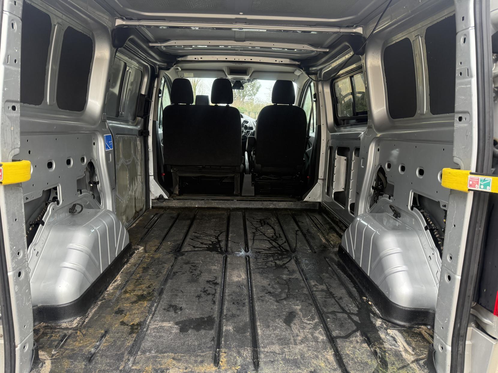 Ford Transit Custom 2.2 TDCi 270 Limited Panel Van 5dr Diesel Manual L1 H1 (186 g/km, 123 bhp)