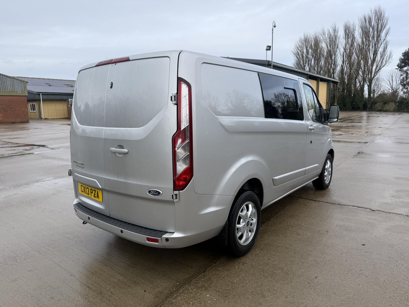 Ford Transit Custom 2.2 TDCi 270 Limited Panel Van 5dr Diesel Manual L1 H1 (186 g/km, 123 bhp)