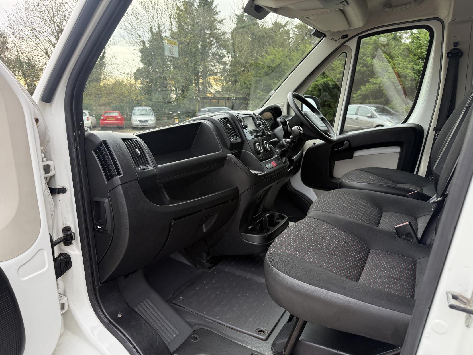 Citroen Relay 2.0 BlueHDi 35 Enterprise Ready To Run Crew Van 5dr Diesel Manual L3 H2 Euro 6 (130 ps)