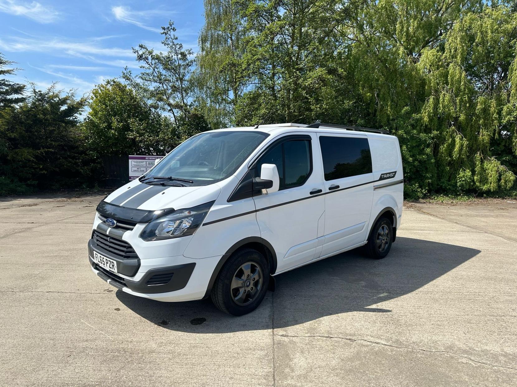 Ford Transit Custom 2.2 TDCi 290 Camper 5dr Diesel Manual L1 H1 (186 g/km, 98 bhp) Day Van
