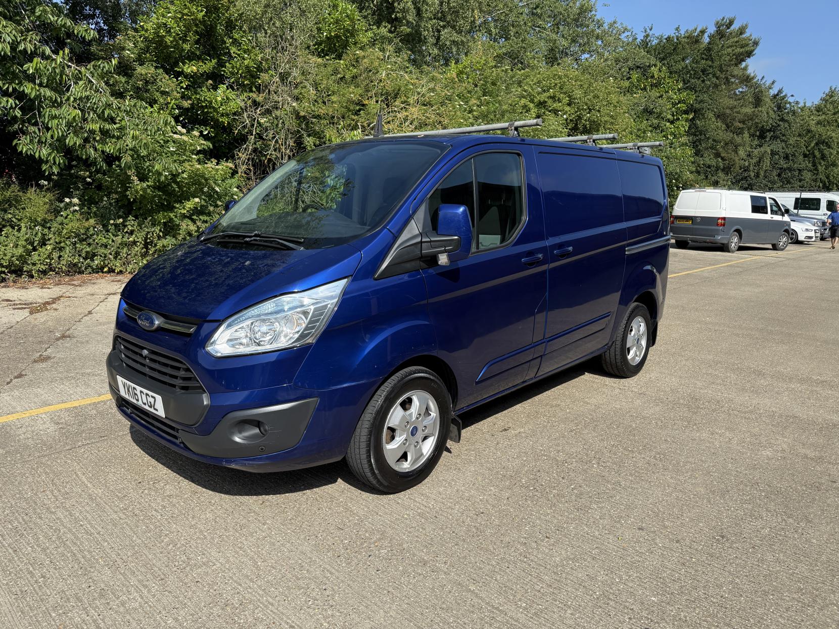 Ford Transit Custom 2.2 TDCi 290 Limited Panel Van 5dr Diesel Manual L1 H1 (186 g/km, 123 bhp)