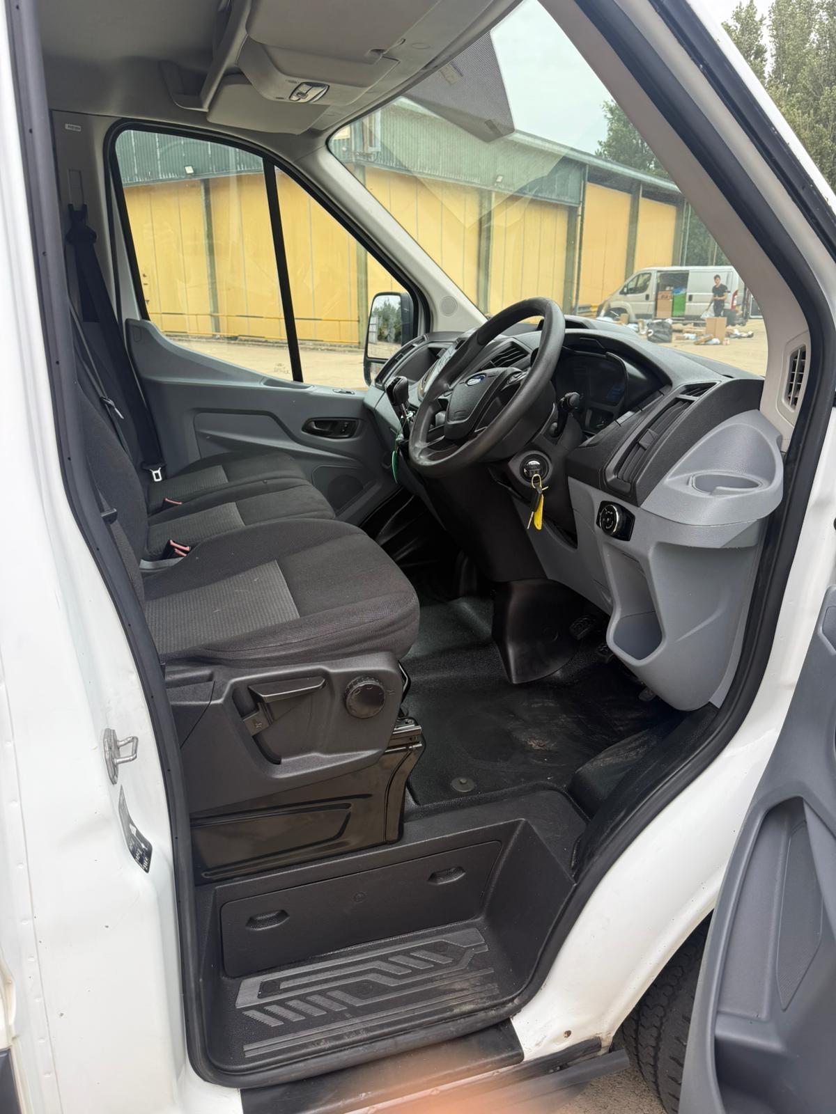 Ford Transit 2.2 TDCi 350 Panel Van 5dr Diesel Manual RWD L3 H2 Euro 5 (125 ps)