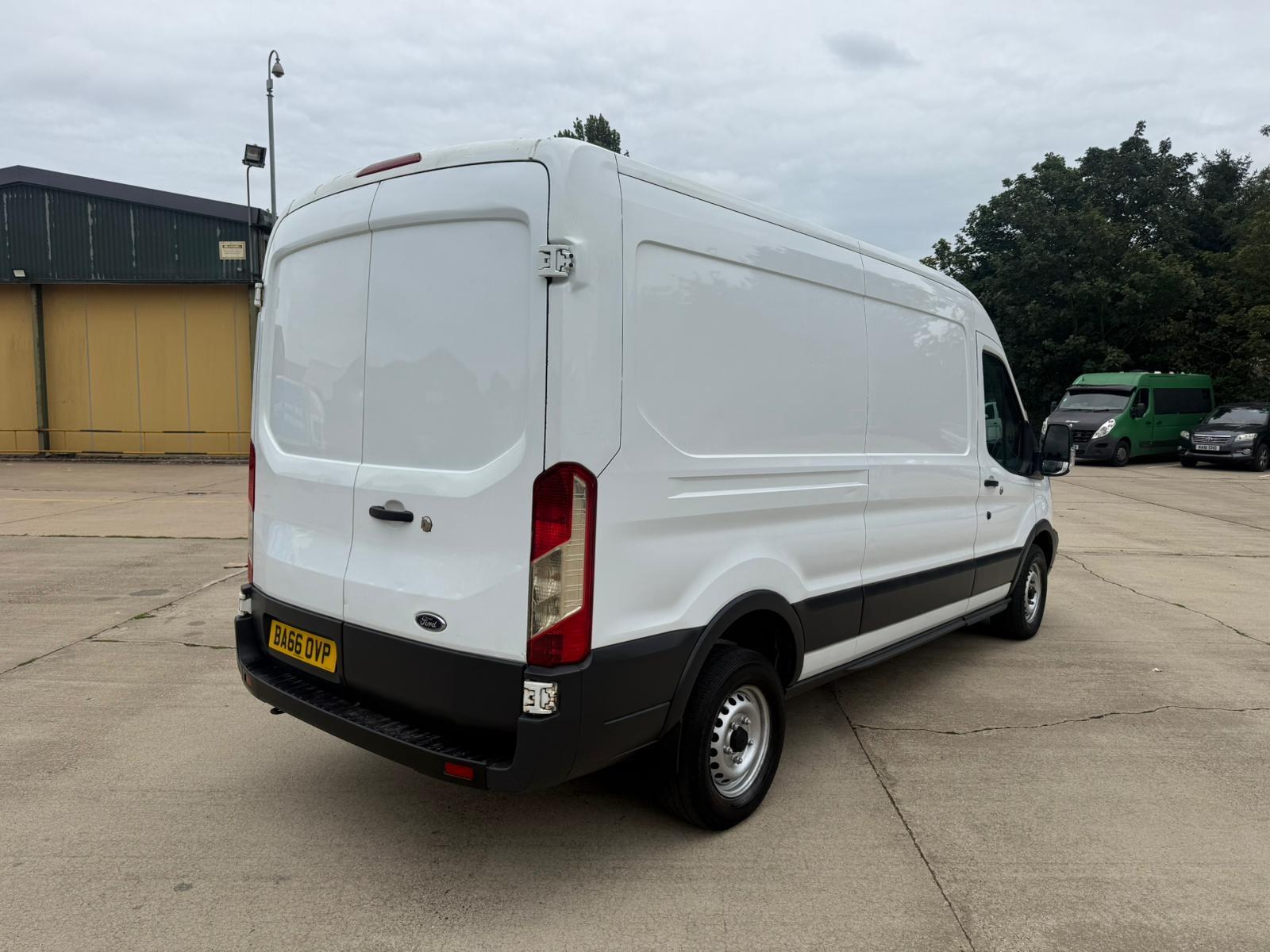Ford Transit 2.2 TDCi 350 Panel Van 5dr Diesel Manual RWD L3 H2 Euro 5 (125 ps)
