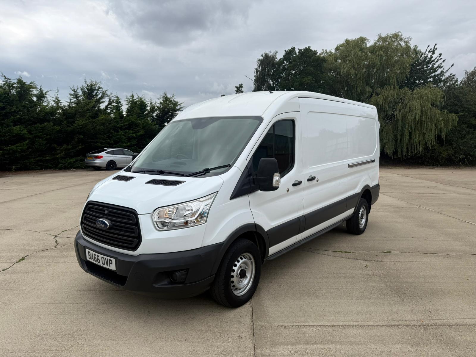 Ford Transit 2.2 TDCi 350 Panel Van 5dr Diesel Manual RWD L3 H2 Euro 5 (125 ps)