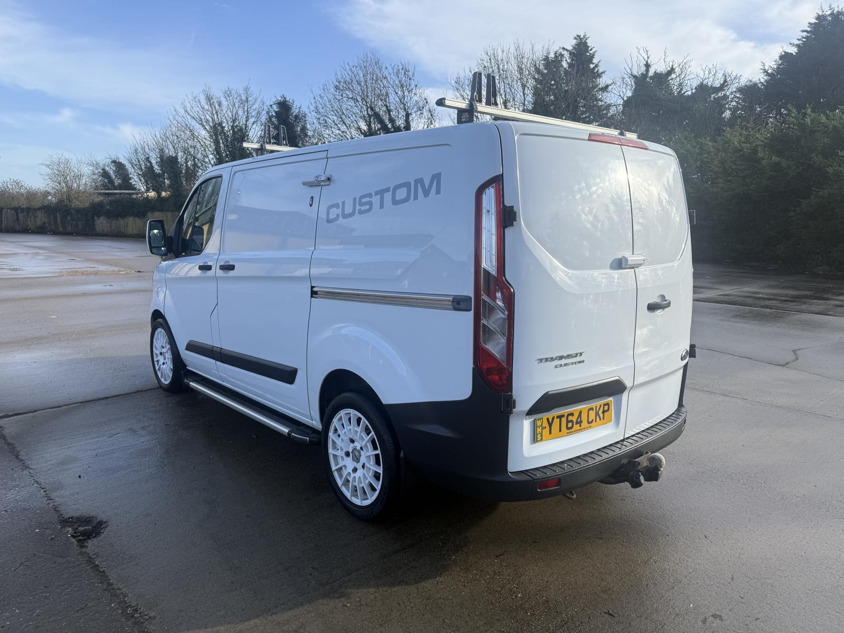 Ford Transit Custom 2.2 TDCi 270 Panel Van 5dr Diesel Manual L1 H1 (186 g/km, 123 bhp)