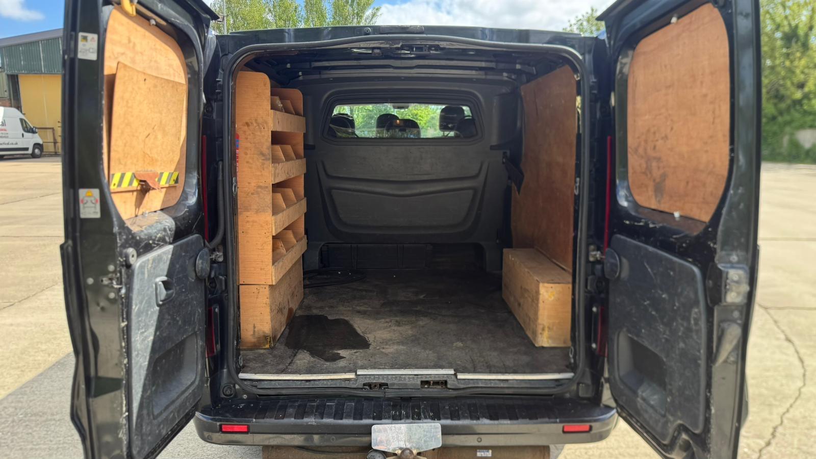 Vauxhall Vivaro 1.6 CDTi 2900 BiTurbo ecoFLEX Sportive Crew Van Double Cab 5dr Diesel Manual L2 H1 Euro 5 (s/s) (6 Seat) (120 ps)