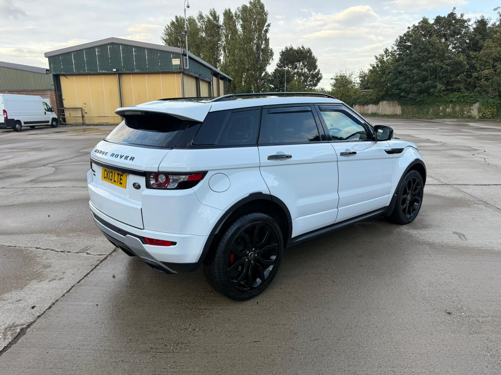 Land Rover Range Rover Evoque 2.2 SD4 Dynamic SUV 5dr Diesel Auto 4WD Euro 5 (190 ps)