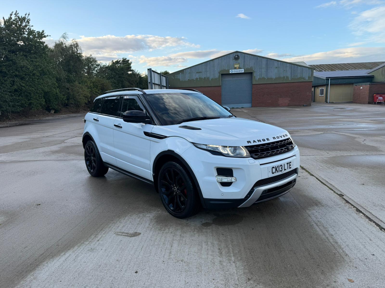 Land Rover Range Rover Evoque 2.2 SD4 Dynamic SUV 5dr Diesel Auto 4WD Euro 5 (190 ps)