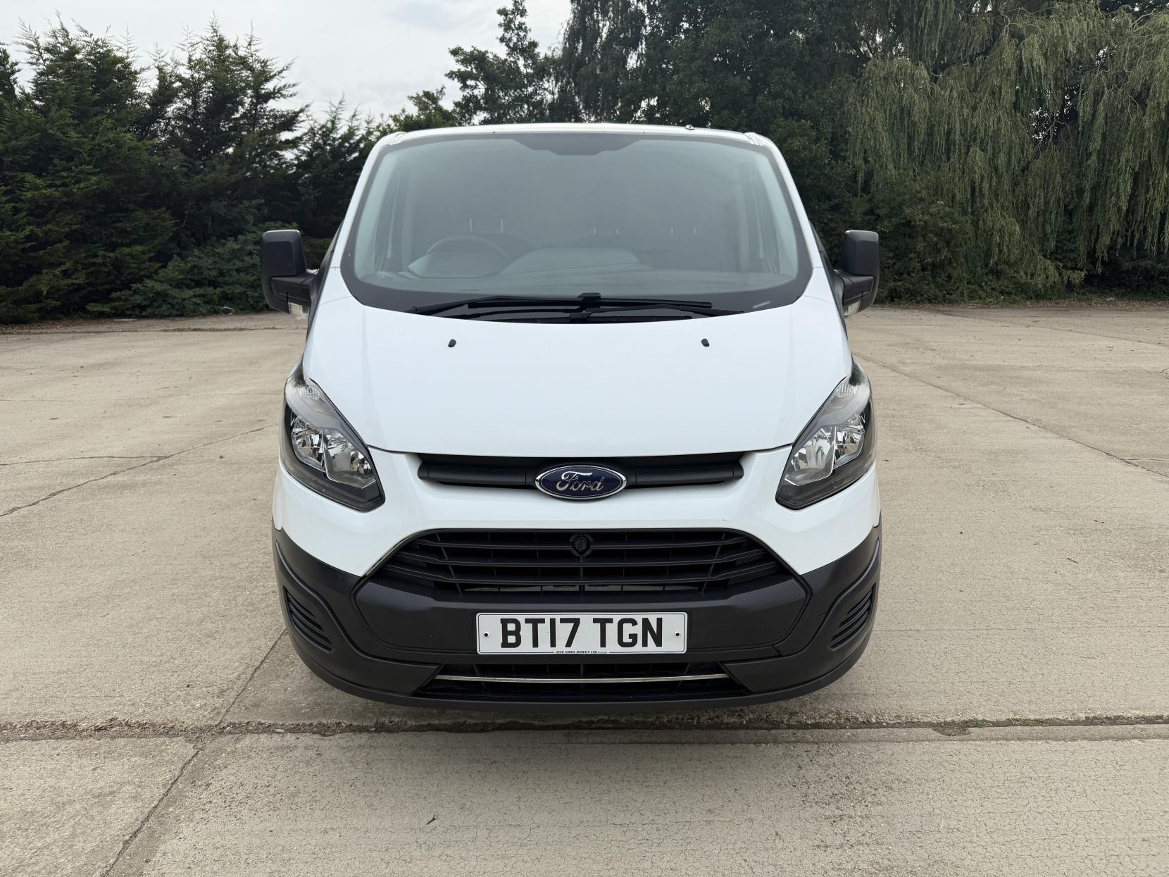 Ford Transit Custom 2.0 TDCi 290 Panel Van 5dr Diesel Manual L1 H1 (157 g/km, 104 bhp)