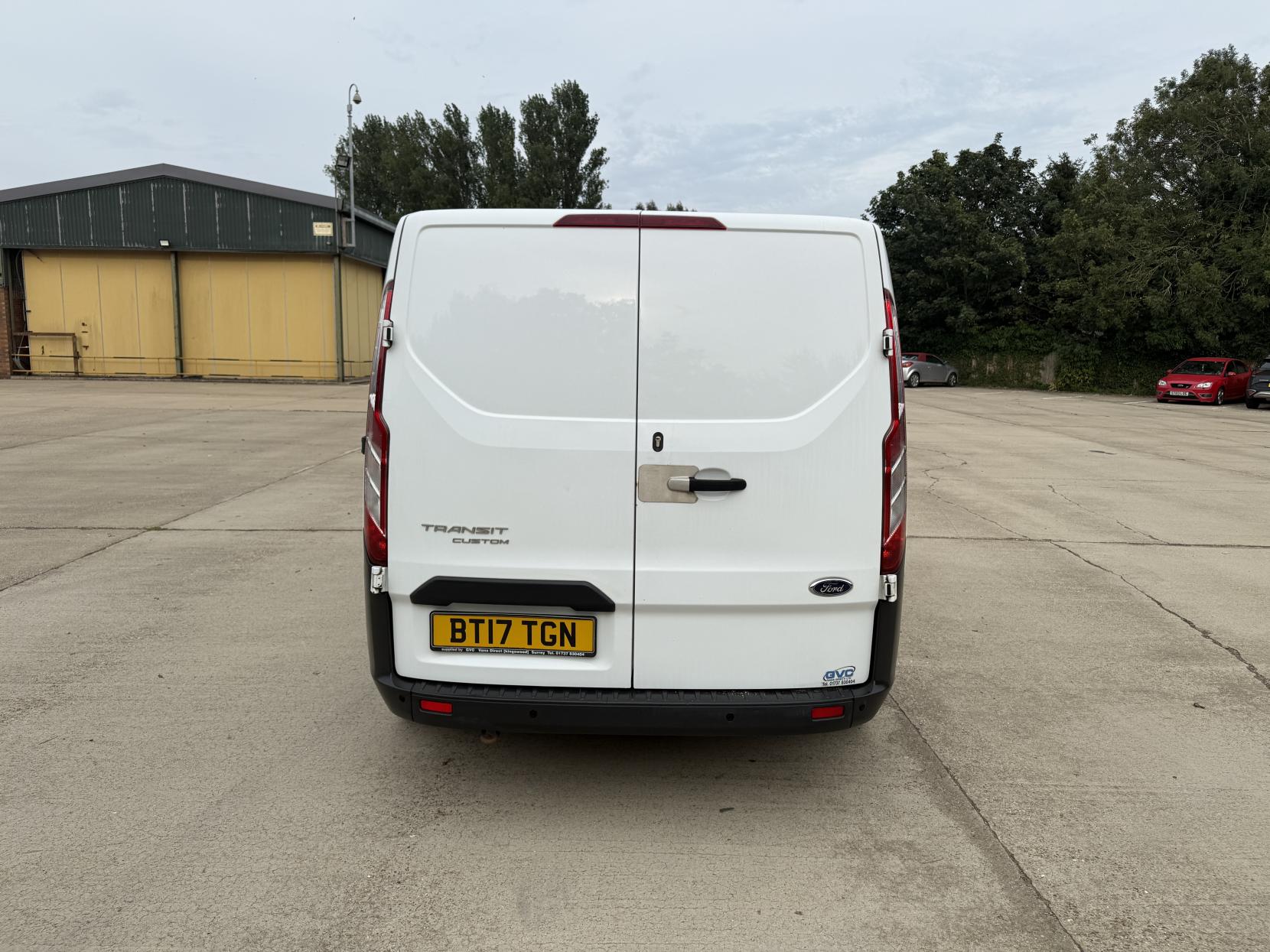 Ford Transit Custom 2.0 TDCi 290 Panel Van 5dr Diesel Manual L1 H1 (157 g/km, 104 bhp)