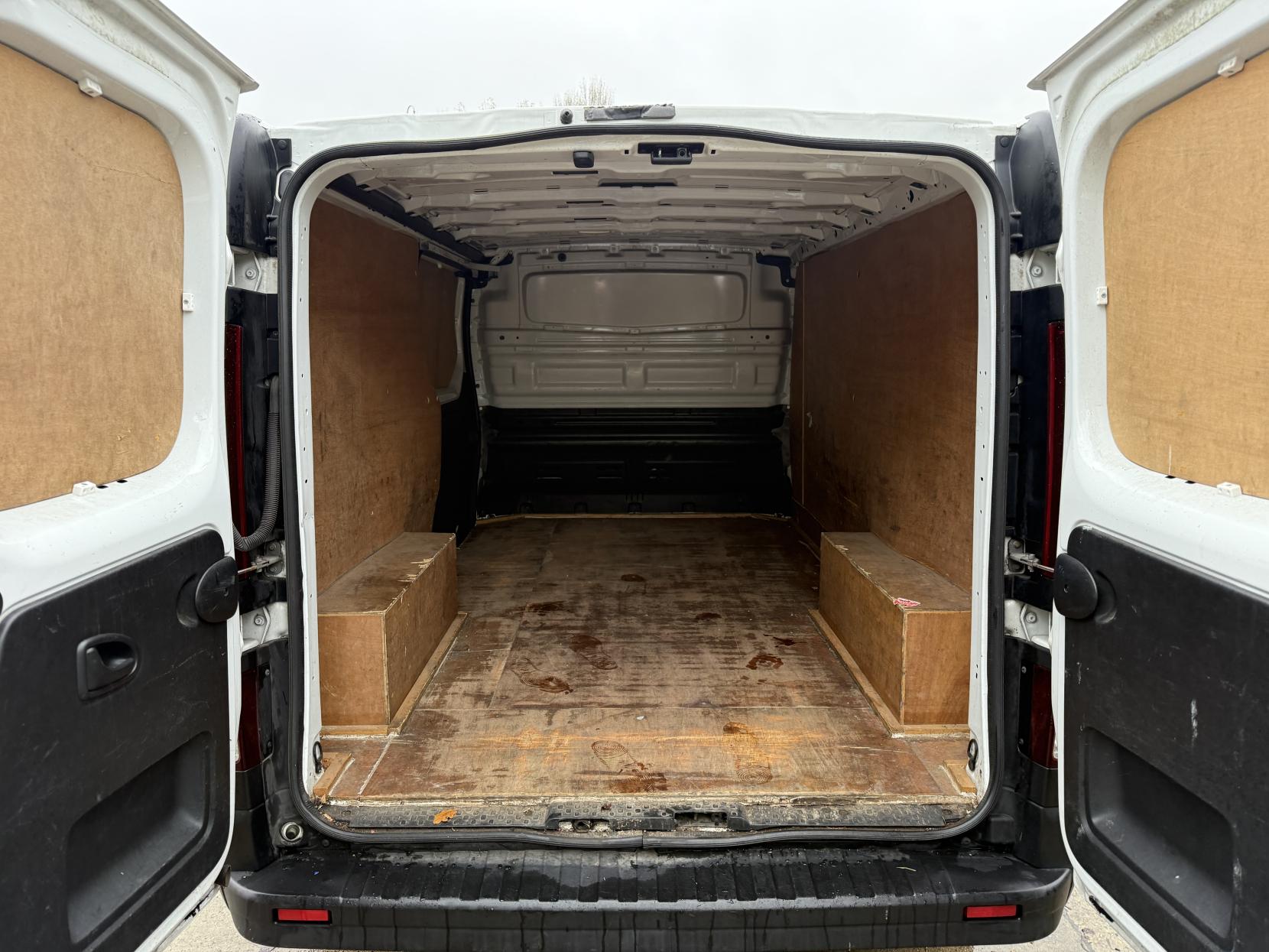 Vauxhall Vivaro 1.6 CDTi 2900 BiTurbo ecoTEC Panel Van 5dr Diesel Manual L2 H1 Euro 6 (s/s) (125 ps)