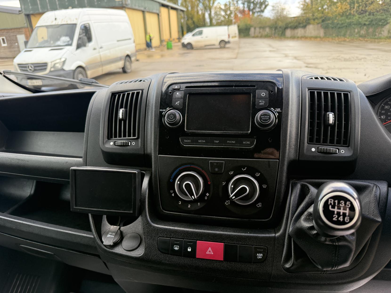 Citroen Relay 2.0 BlueHDi 35 Enterprise Ready To Run Crew Van 5dr Diesel Manual L3 H2 Euro 6 (130 ps)