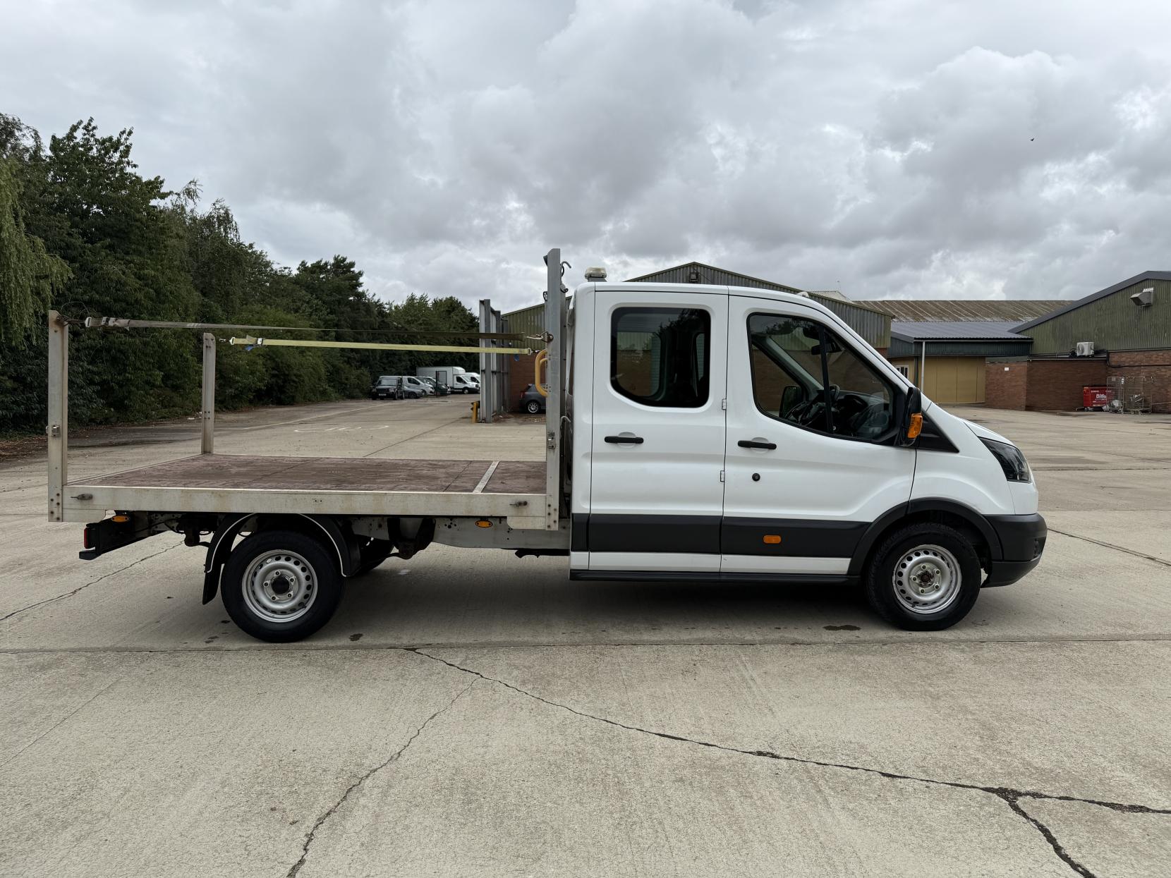 Ford Transit 2.0 350 EcoBlue Chassis Double Cab 4dr Diesel Manual FWD L3 H1 Euro 6 (170 ps) Dropside Flat Bed