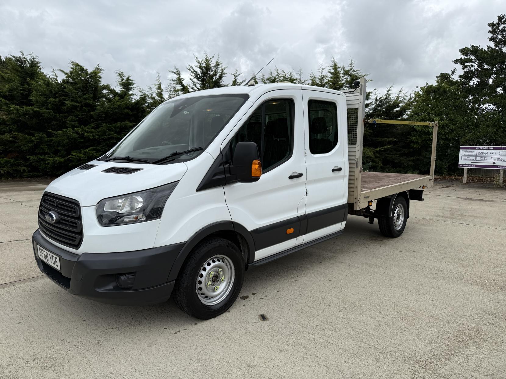 Ford Transit 2.0 350 EcoBlue Chassis Double Cab 4dr Diesel Manual FWD L3 H1 Euro 6 (170 ps) Dropside Flat Bed