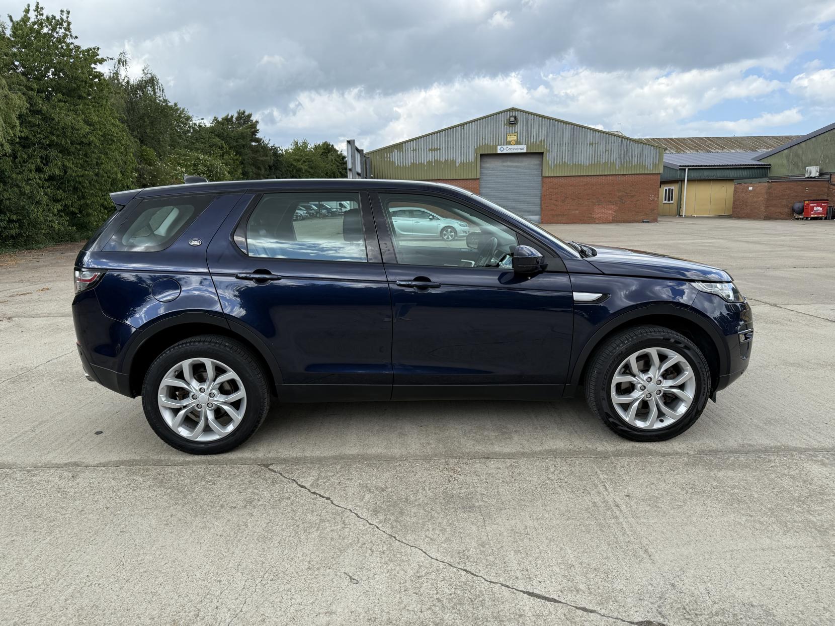 Land Rover Discovery Sport 2.0 TD4 HSE SUV 5dr Diesel Auto 4WD Euro 6 (s/s) (180 ps)
