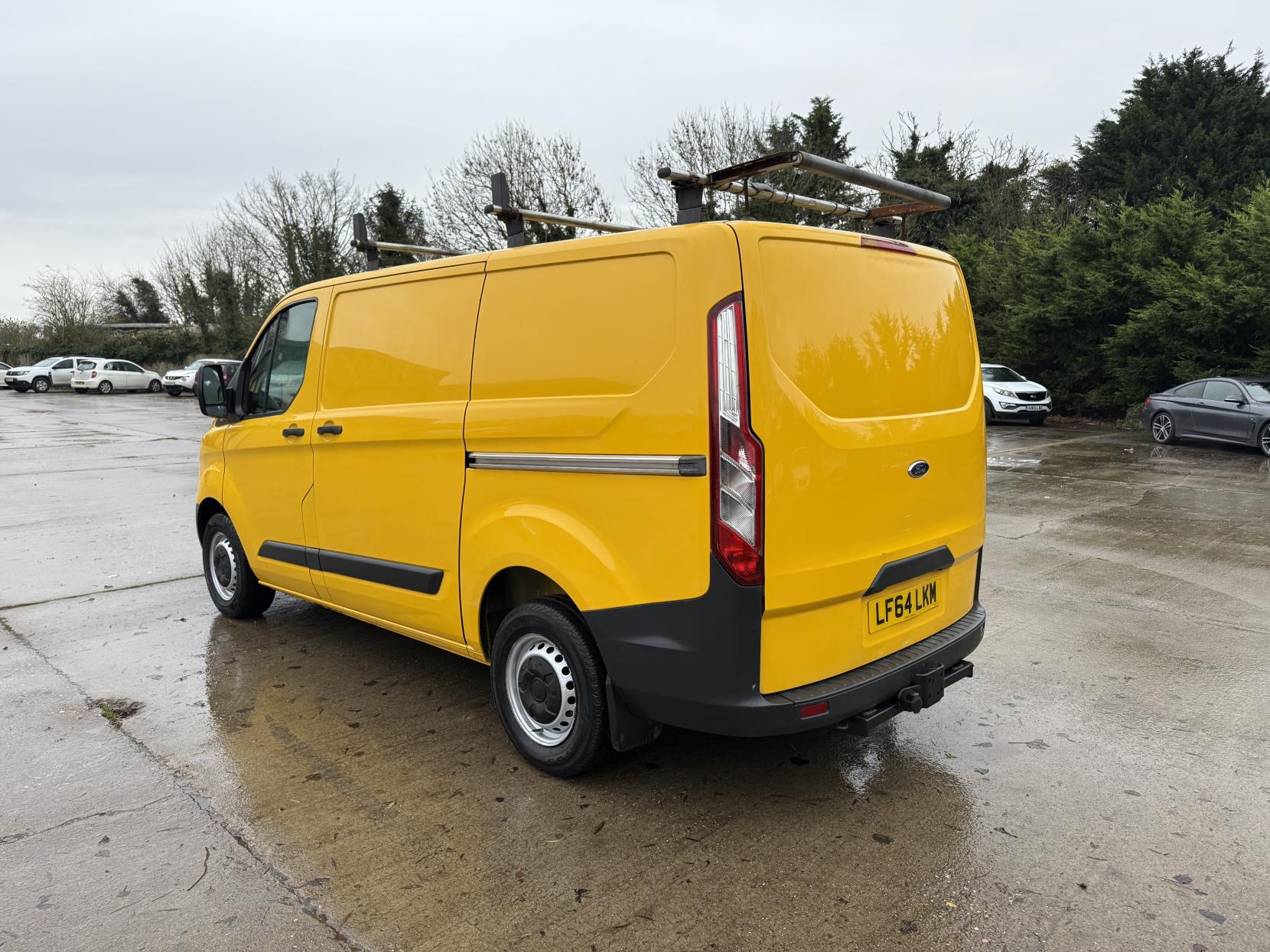 Ford Transit Custom 2.2 TDCi 310 Panel Van 5dr Diesel Manual L2 H1 (186 g/km, 123 bhp)