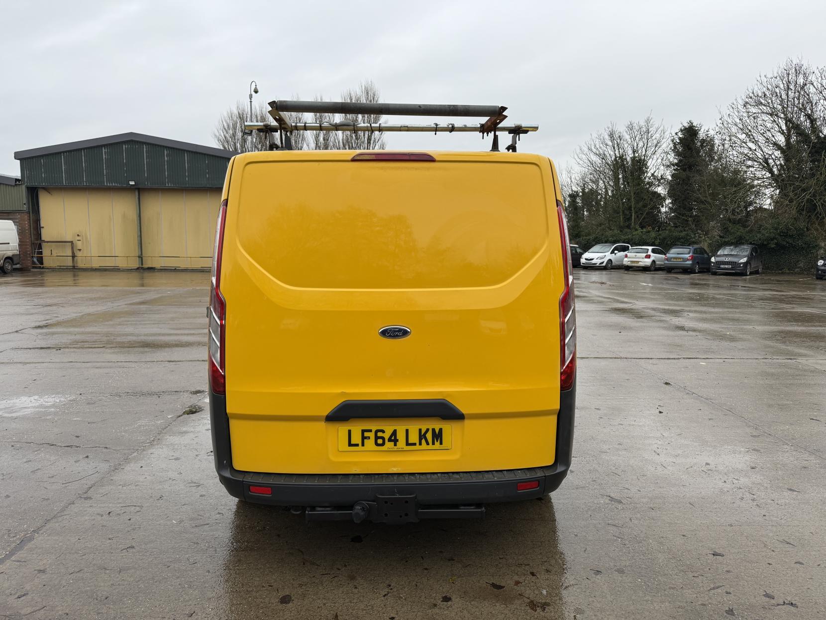 Ford Transit Custom 2.2 TDCi 310 Panel Van 5dr Diesel Manual L2 H1 (186 g/km, 123 bhp)