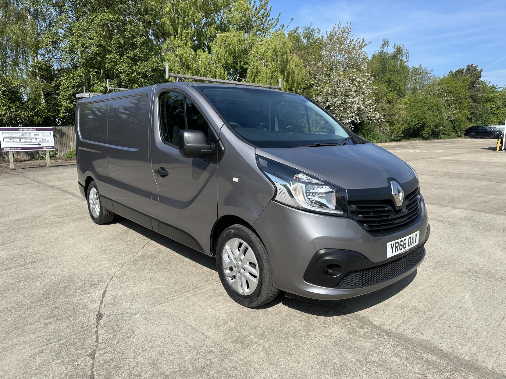 Renault Trafic 1.6 dCi ENERGY 29 Business+ Panel Van 5dr Diesel Manual LWB Standard Roof Euro 6 (s/s) (125 ps)