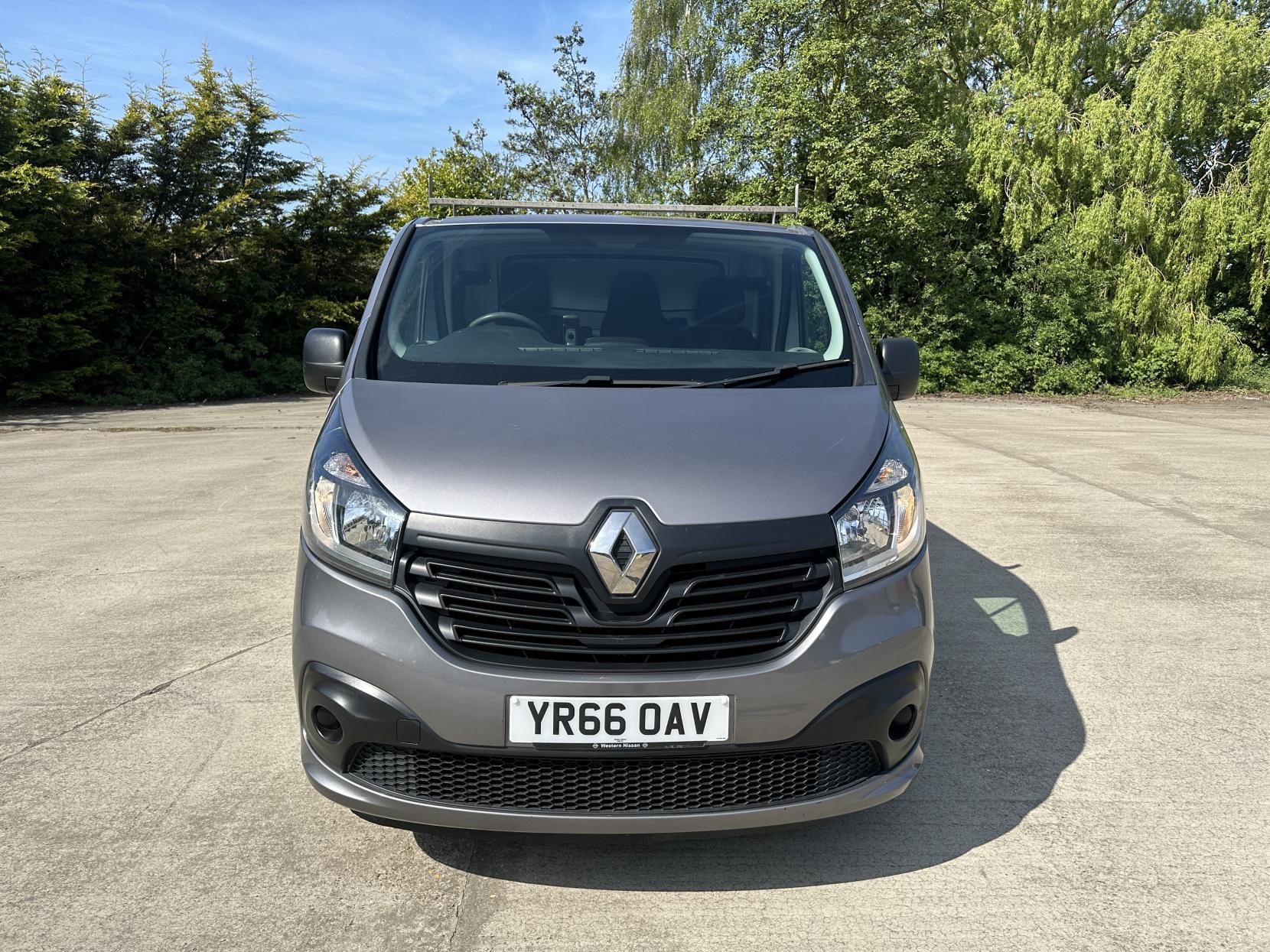 Renault Trafic 1.6 dCi ENERGY 29 Business+ Panel Van 5dr Diesel Manual LWB Standard Roof Euro 6 (s/s) (125 ps)