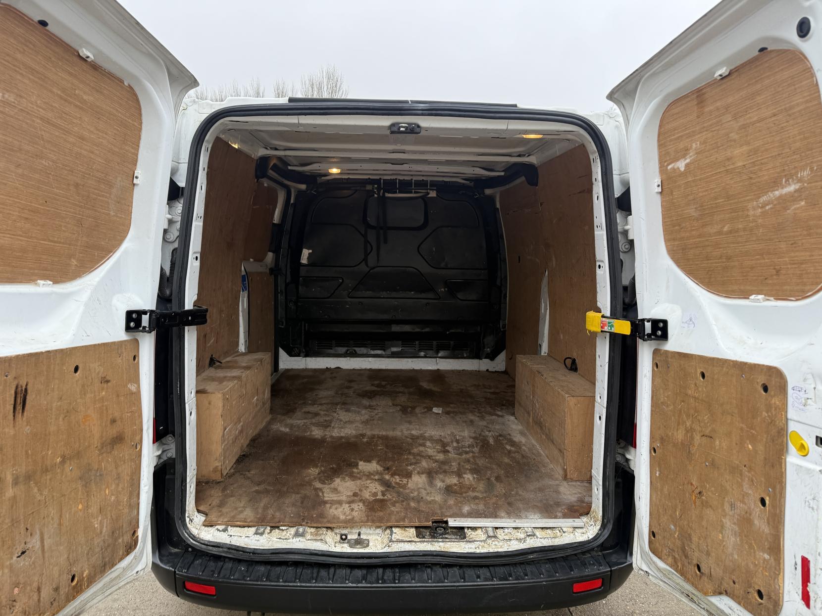 Ford Transit Custom 2.0 300 EcoBlue Leader Panel Van 5dr Diesel Manual L1 H1 Euro 6 (s/s) (105 ps)
