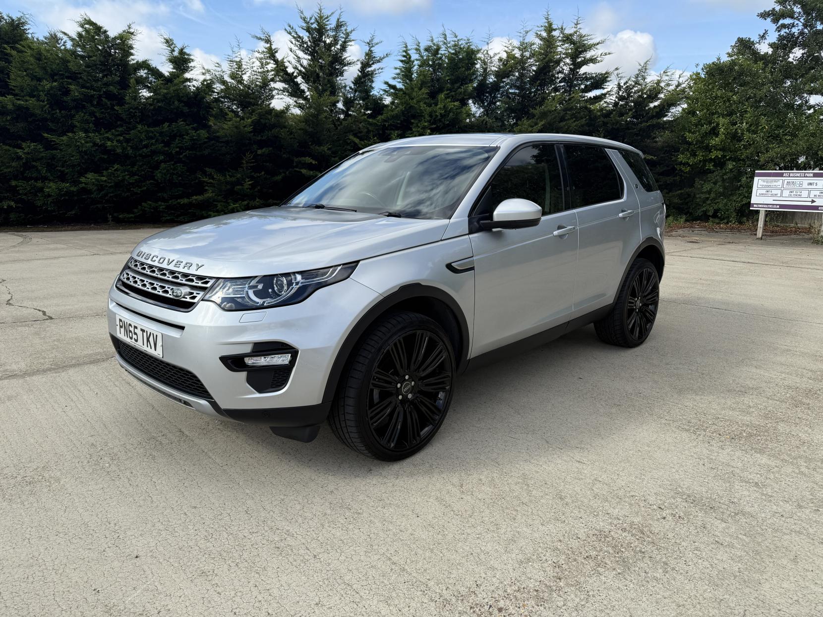 Land Rover Discovery Sport 2.0 TD4 HSE SUV 5dr Diesel Auto 4WD Euro 6 (s/s) (180 ps)