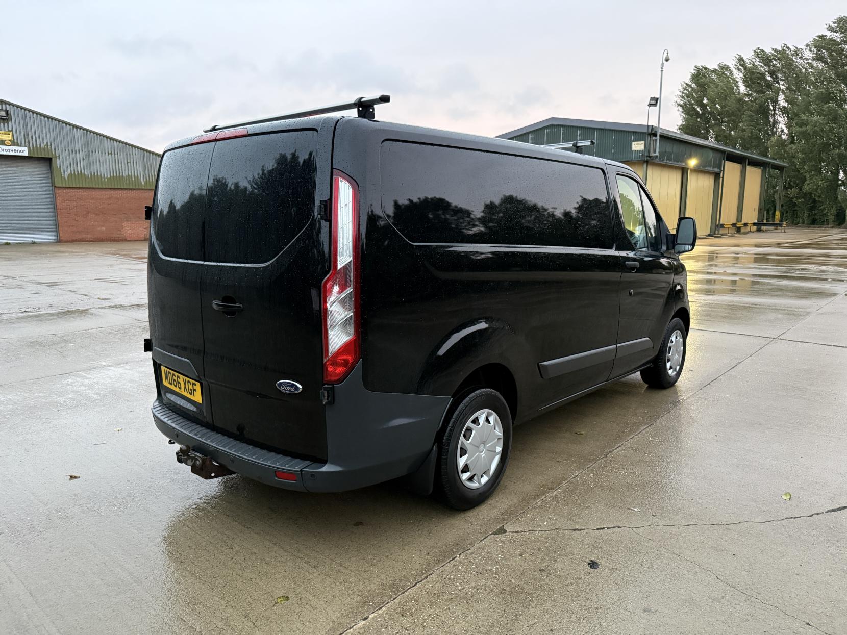 Ford Transit Custom 2.0 TDCi 270 Trend Panel Van 5dr Diesel Manual L1 H1 (157 g/km, 128 bhp)