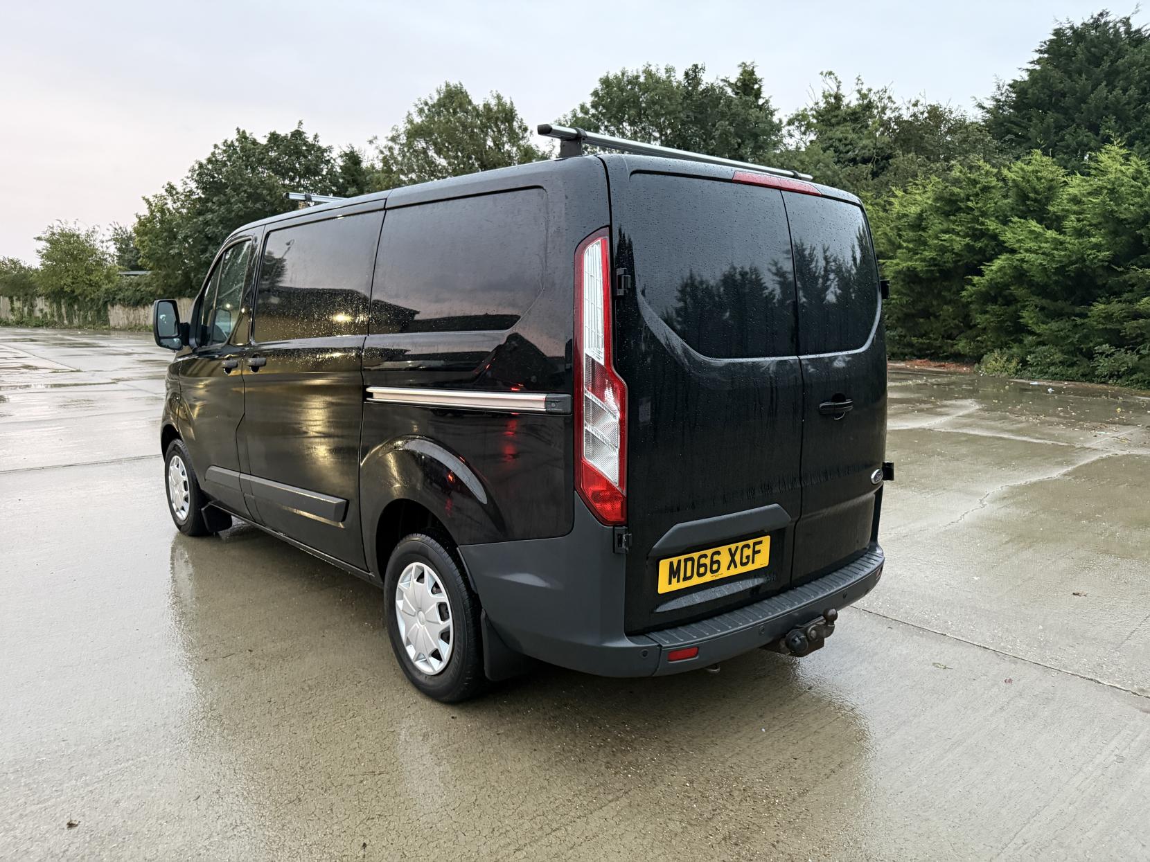 Ford Transit Custom 2.0 TDCi 270 Trend Panel Van 5dr Diesel Manual L1 H1 (157 g/km, 128 bhp)