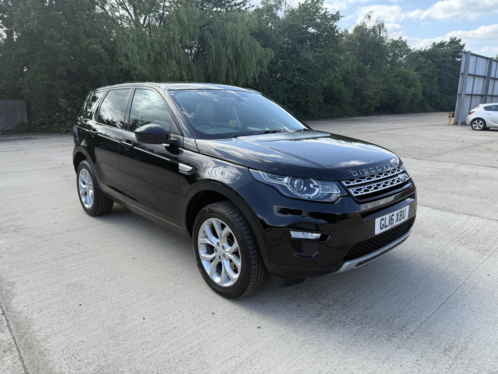 Land Rover Discovery Sport 2.0 TD4 HSE SUV 5dr Diesel Auto 4WD Euro 6 (s/s) (180 ps)