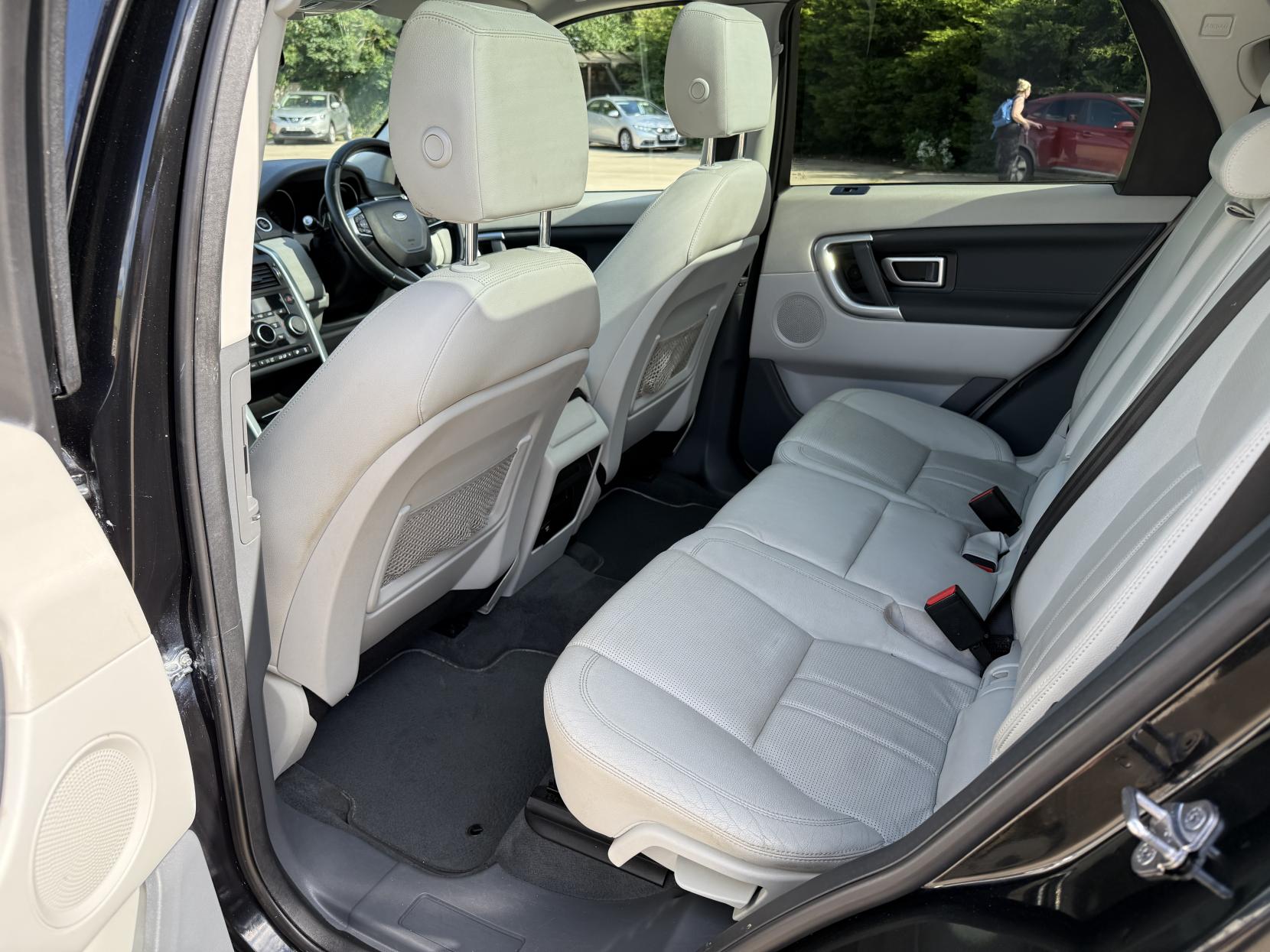 Land Rover Discovery Sport 2.0 TD4 HSE SUV 5dr Diesel Auto 4WD Euro 6 (s/s) (180 ps)