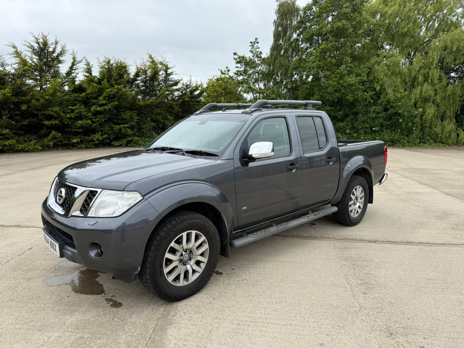 Nissan Navara 3.0 dCi V6 Outlaw Pickup Double Cab 4dr Diesel Auto 4WD Euro 5 (231 ps)