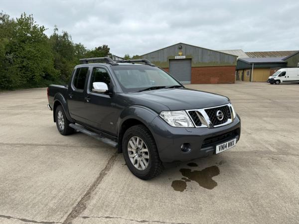Nissan Navara 3.0 dCi V6 Outlaw Pickup Double Cab 4dr Diesel Auto 4WD Euro 5 (231 ps)