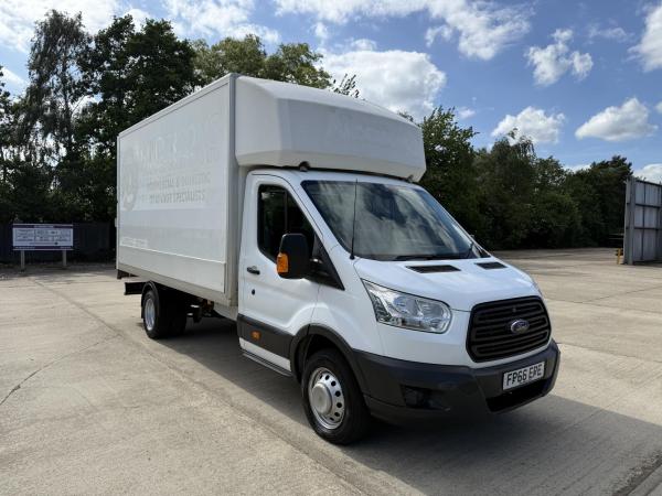 Ford Transit 2.2 TDCi 350 Chassis Cab Luton 2dr Diesel Manual RWD L4 H1 Euro 6 (DRW) (125 ps)