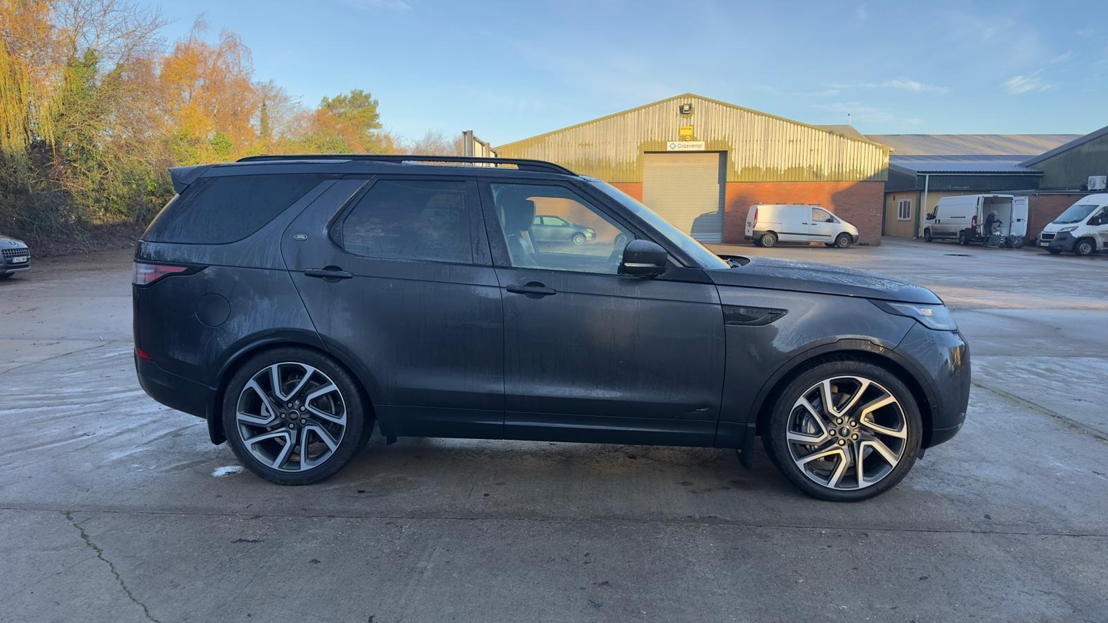 Land Rover Discovery 3.0 SD V6 HSE SUV 5dr Diesel Auto 4WD Euro 6 (s/s) (306 ps)