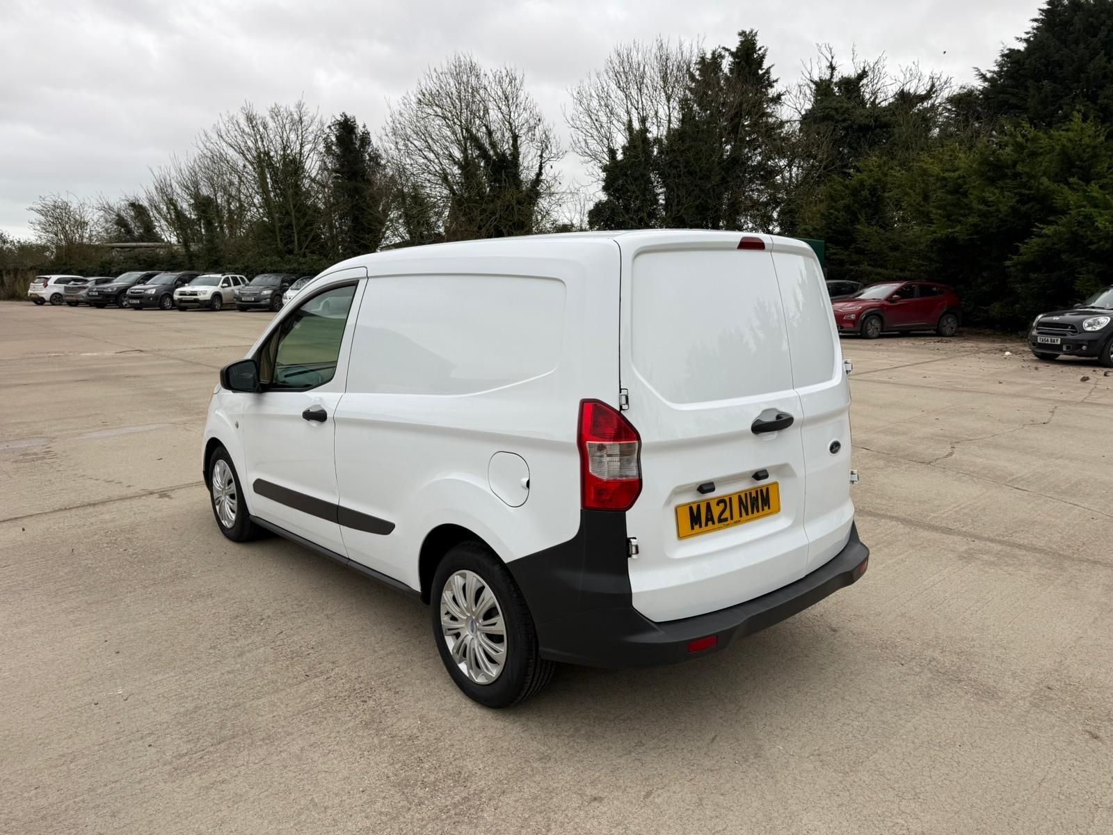 Ford Transit Courier 1.5 TDCi Leader Panel Van 4dr Diesel Manual L1 Euro 6 (s/s) (75 ps)