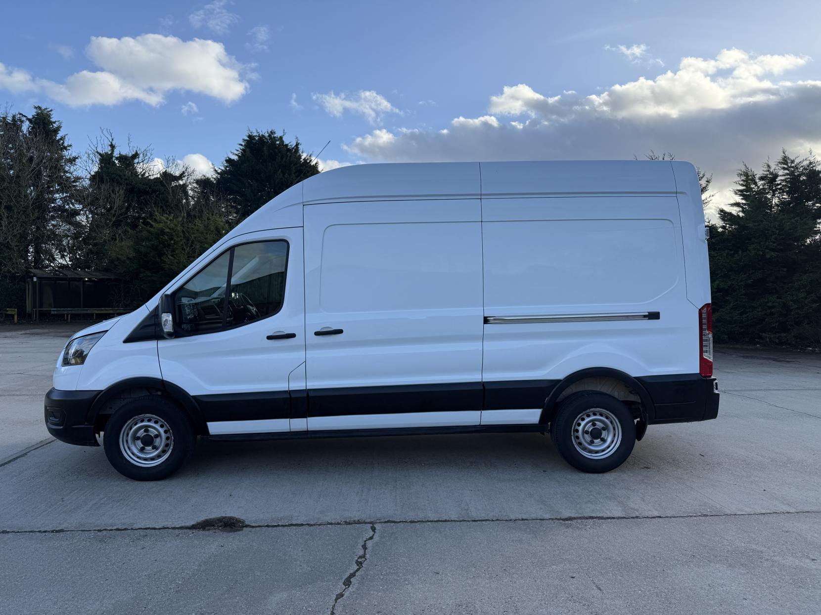 Ford Transit 2.0 350 EcoBlue Leader Panel Van 5dr Diesel Manual FWD L3 H3 Euro 6 (s/s) (130 ps)