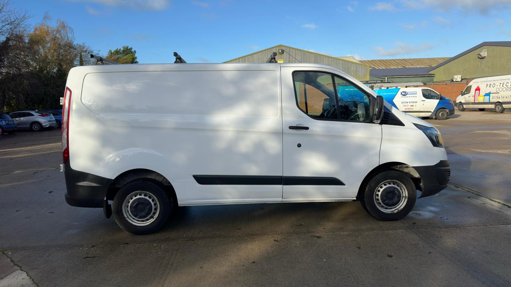 Ford Transit Custom 2.0 TDCi 290 Panel Van 5dr Diesel Manual L1 H1 (163 g/km, 104 bhp)