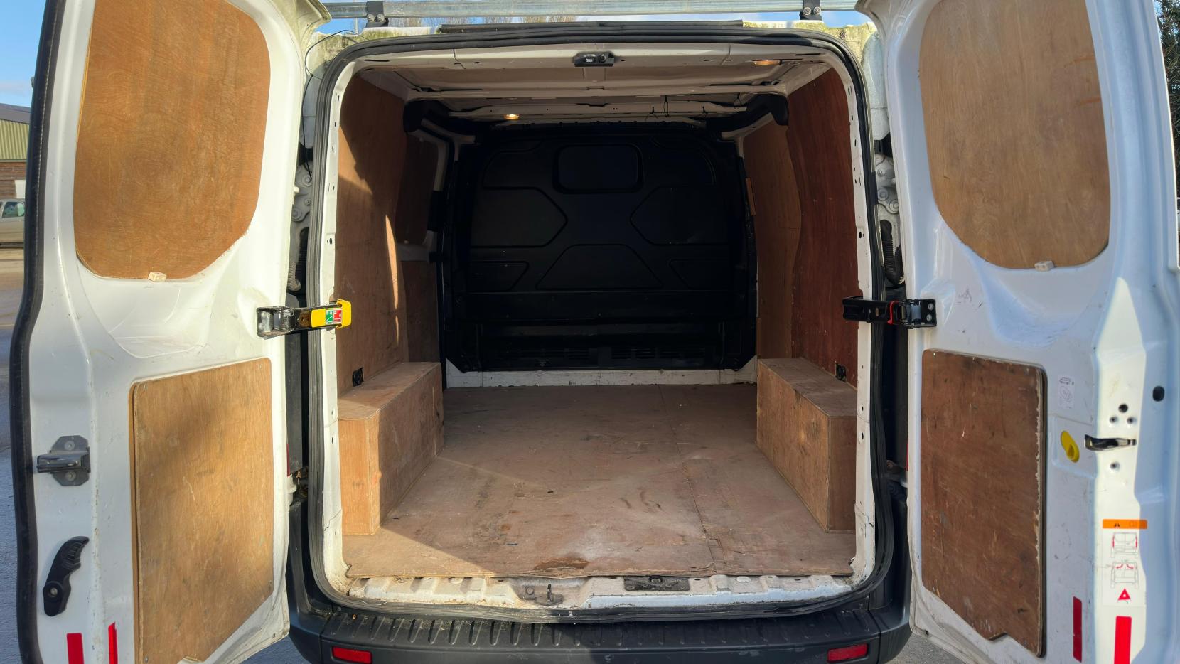 Ford Transit Custom 2.0 TDCi 290 Panel Van 5dr Diesel Manual L1 H1 (163 g/km, 104 bhp)