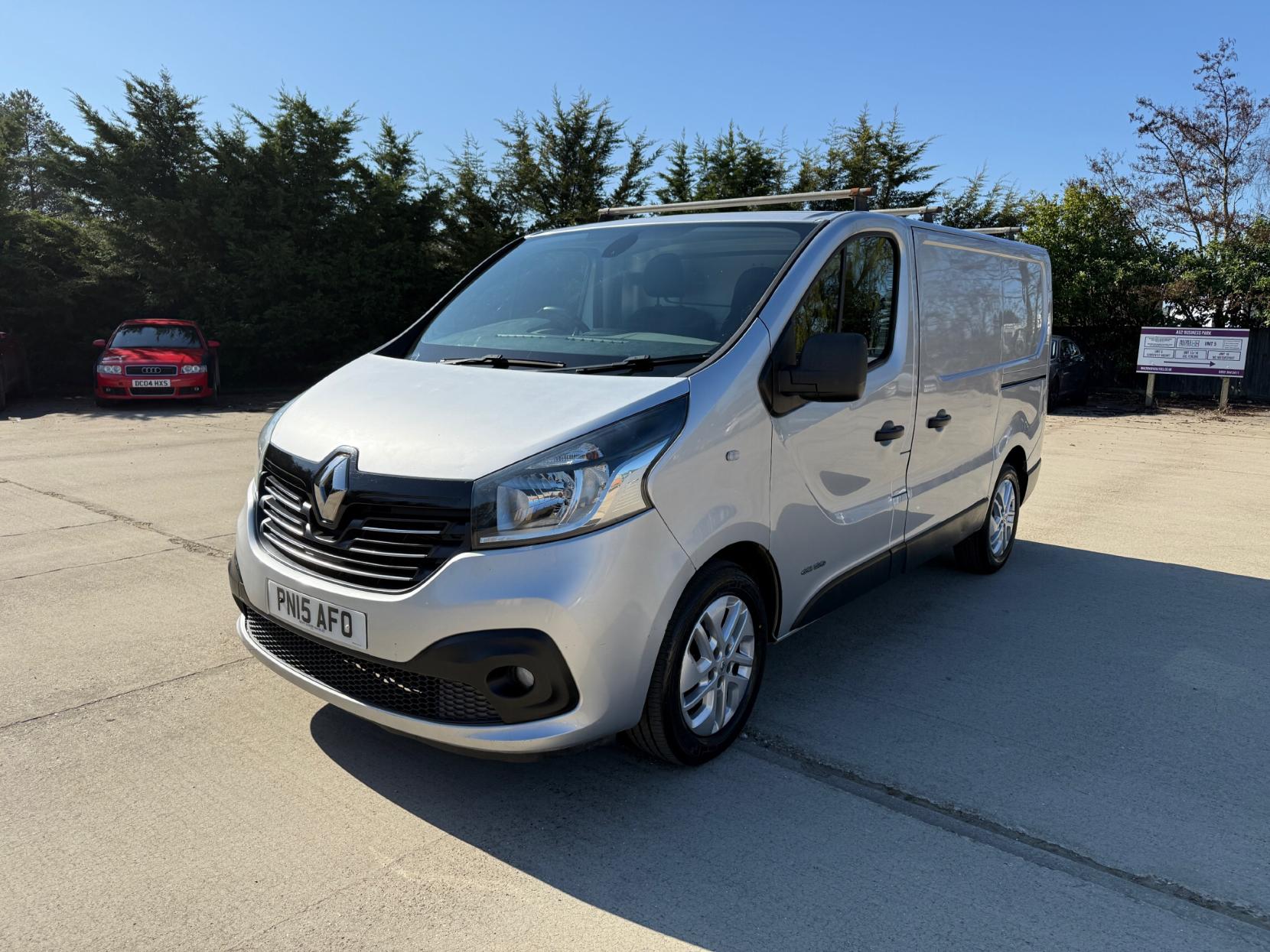 Renault Trafic 1.6 dCi ENERGY 27 Sport Panel Van 5dr Diesel Manual SWB Standard Roof Euro 5 (s/s) (120 ps)