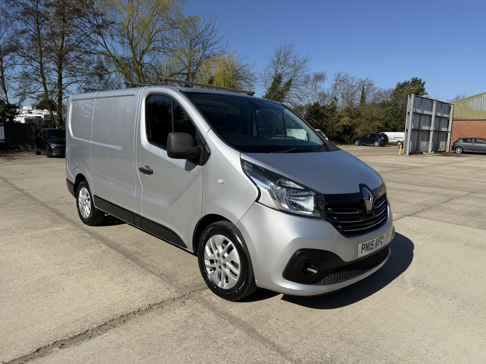 Renault Trafic 1.6 dCi ENERGY 27 Sport Panel Van 5dr Diesel Manual SWB Standard Roof Euro 5 (s/s) (120 ps)